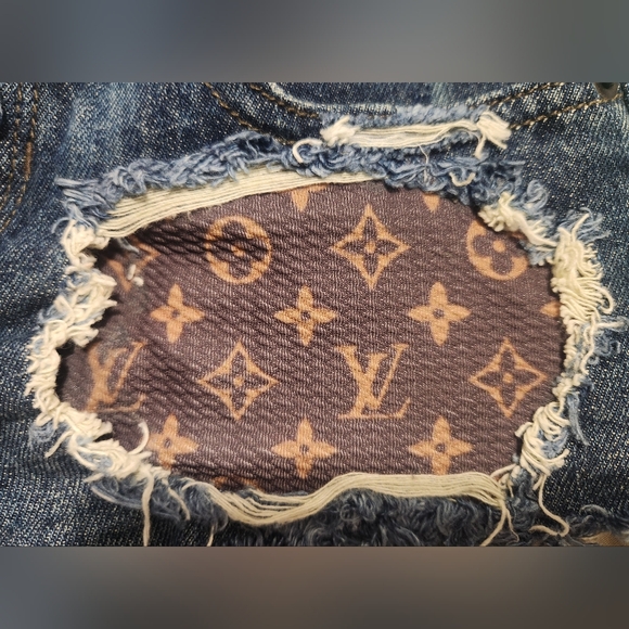 Kids- Girls Size 7 Distressed Denim Shorts - Picture 3 of 7